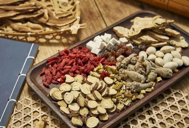 “带瘤生存”不是妥协！看中医如何为肿瘤施“定身咒”