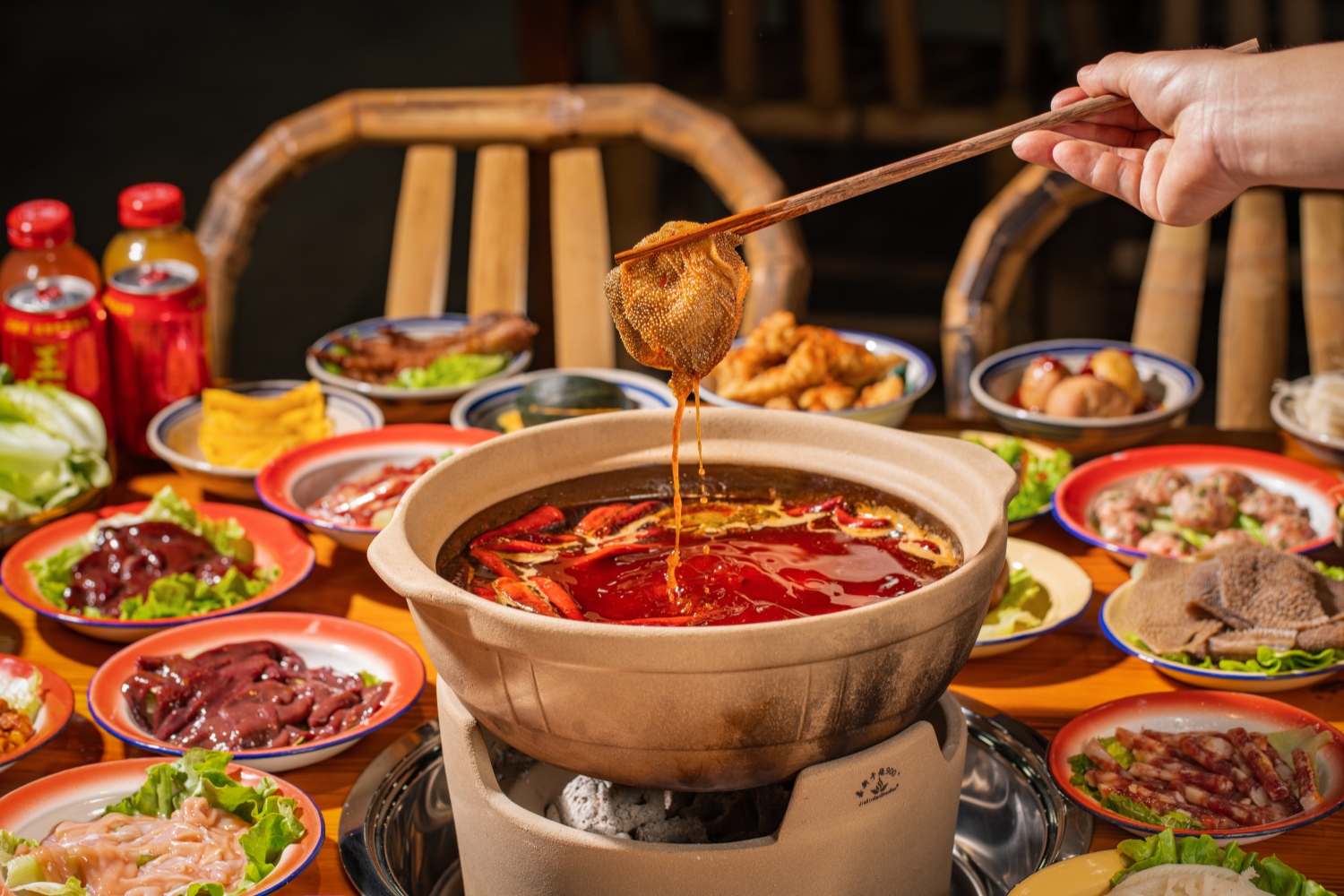 几顿火锅下肚,男子竟无法行走?(不是吃撑) 几顿火锅下肚,男子竟无法行走?(不是吃撑)